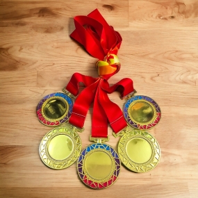 HUY CHƯƠNG TV CRYSTAL